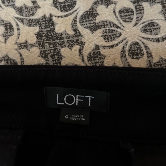 Loft black stretch straight button detail business casual work office pants 4 - Picture 2 of 7